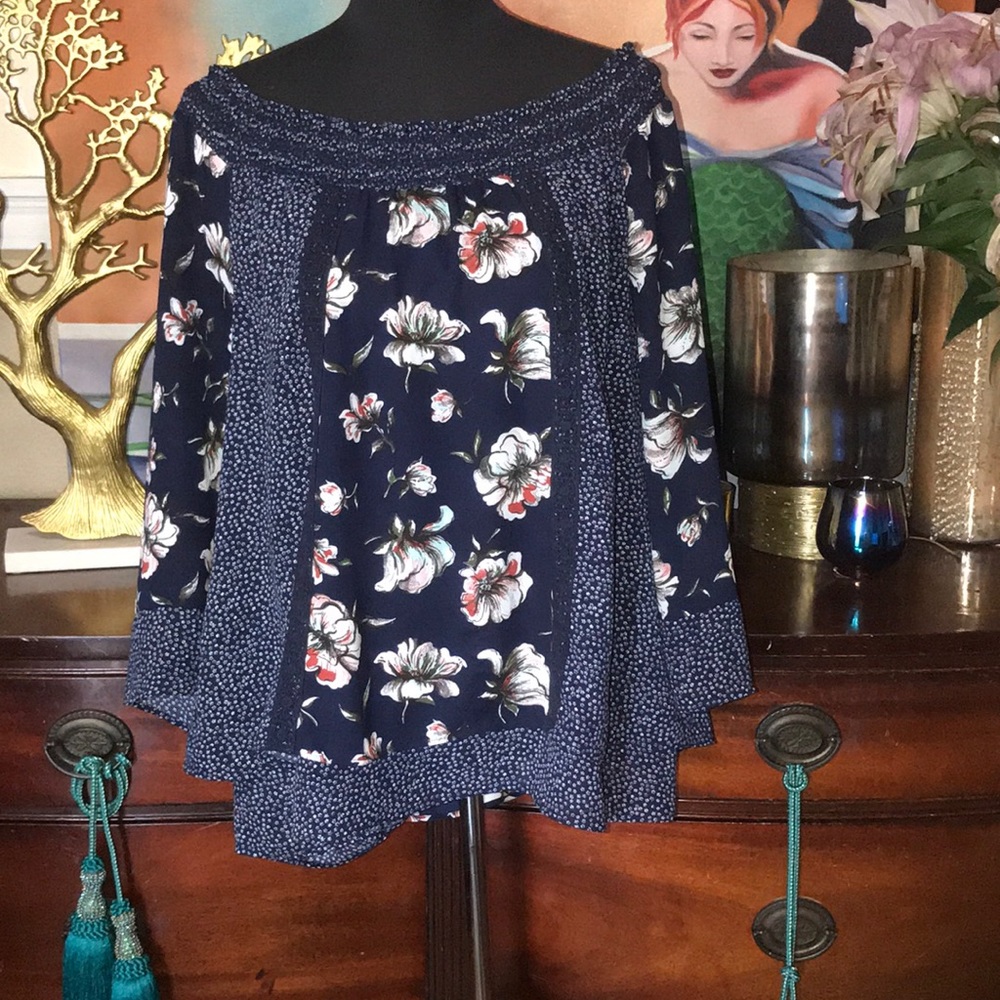 AVENUE OFF SHOULDER FLORAL PRINT BELL SLEEVE TOP